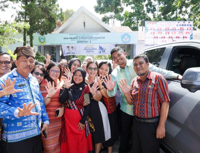 PEMPROV SUMUT TEGASKAN TIDAK ADA GURU HONORER SMA/SMK/SLB YANG DIRUMAHKAN