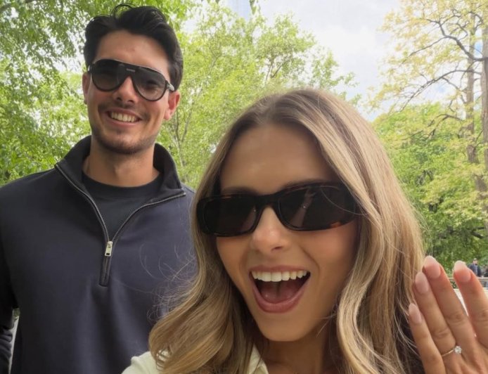 ELKAN BAGGOTT RESMI BERTUNANGAN DENGAN KATIE MARSDEN