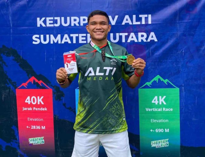 DAVIT SIAHAAN JUARAI SIBAYAK ALTITUDE RUN 2026 KATEGORI 40K