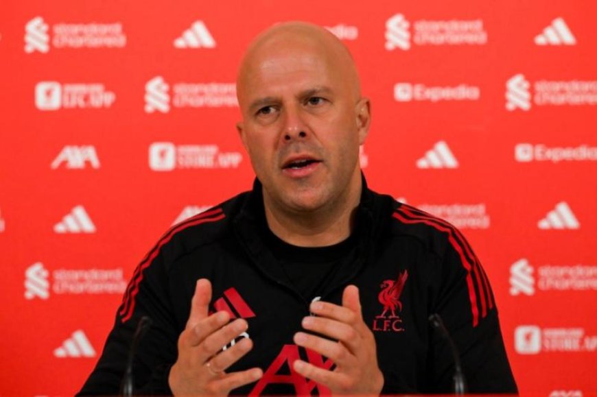 ARNE SLOT TEGASKAN TAK AKAN TINGGALKAN LIVERPOOL MESKI DITERPA KRITIK FANS