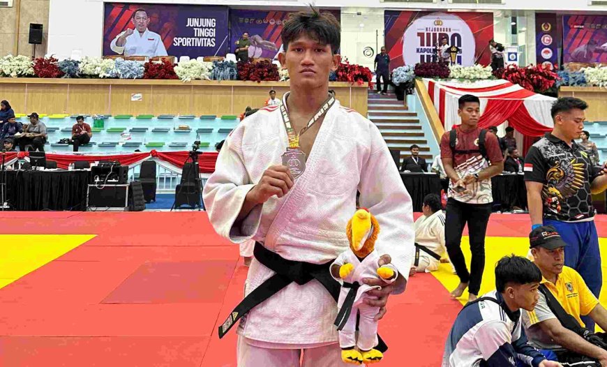 WINNER PANGGABEAN RAIH PERAK DI KEJUARAAN JUDO KAPOLRI CUP 2026