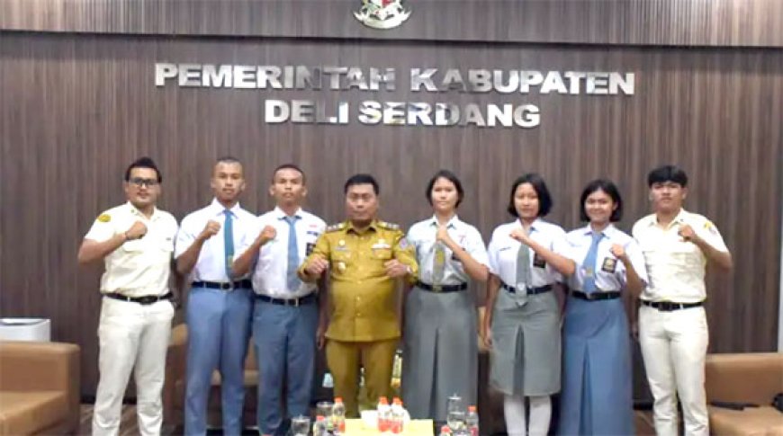 WAKIL BUPATI DELI SERDANG LEPAS EMPAT SISWA IKUTI SELEKSI PASKIBRAKA SUMUT 2026