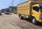 Bobby Nasution Pastikan Jalan Rusak Sepanjang 5,5 Km di Galang Mulai Diperbaiki, Galian C Liar Ditutup