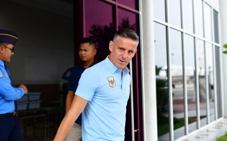 John Herdman dan Erick Thohir Tiba di Kualanamu, Siap Saksikan Timnas Indonesia U-19 vs Australia
