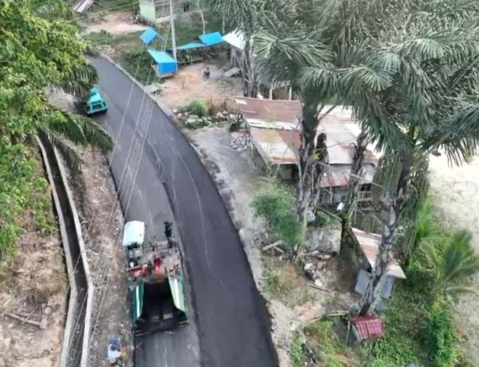 Progres Pengerjaan Jalan Sipiongot Lampaui Target, DPR RI Apresiasi Bobby