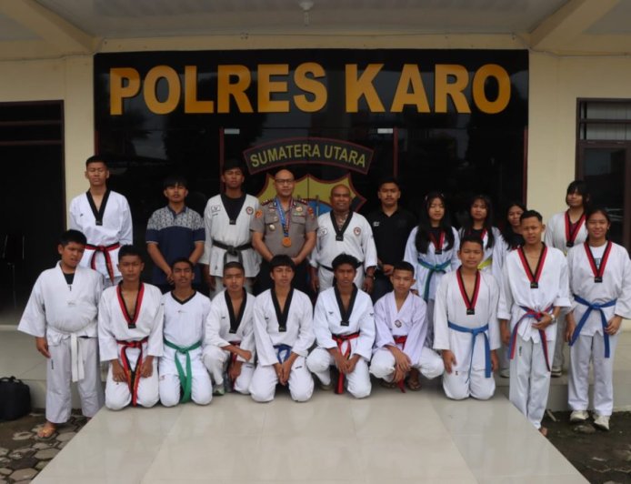 Kapolres Karo Beri Motivasi Atlet Ready Club Taekwondo Hadapi Sumut National Championship 2026