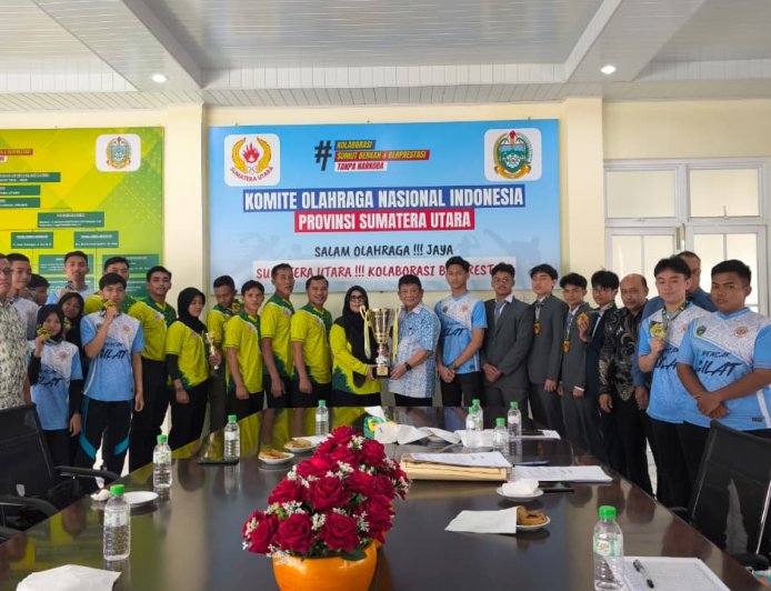 Ketum KONI Sumut Sambut Atlet IPSI Peraih Juara Umum Kejuaraan Silat Internasional di Malaysia