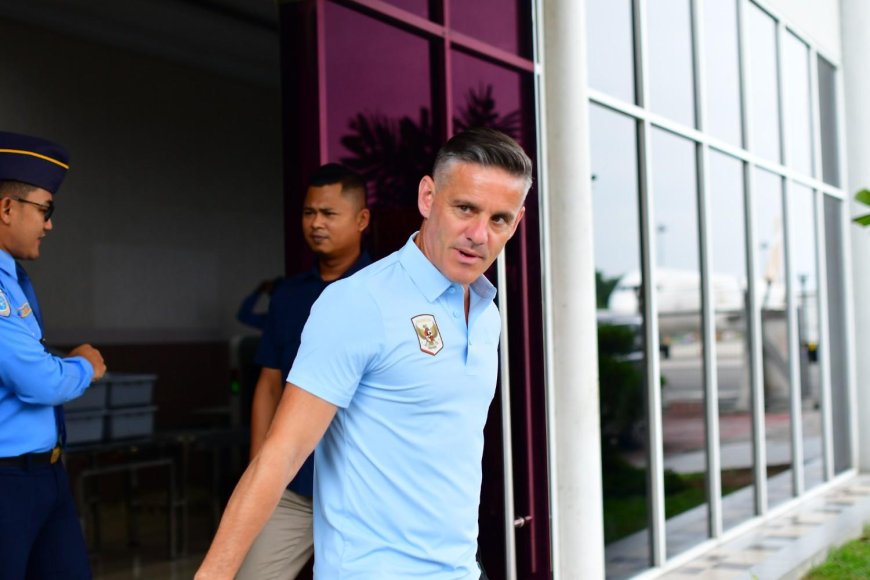 John Herdman dan Erick Thohir Tiba di Kualanamu, Siap Saksikan Timnas Indonesia U-19 vs Australia