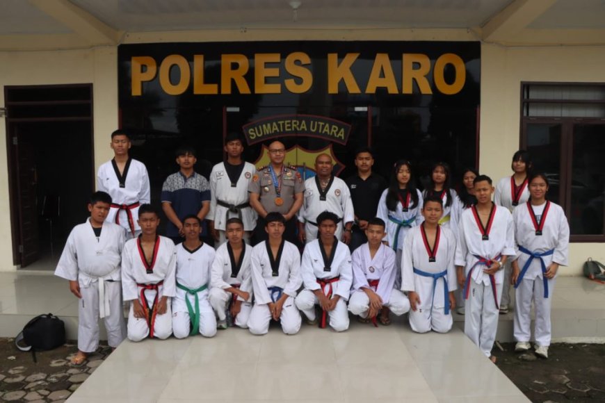 Kapolres Karo Beri Motivasi Atlet Ready Club Taekwondo Hadapi Sumut National Championship 2026