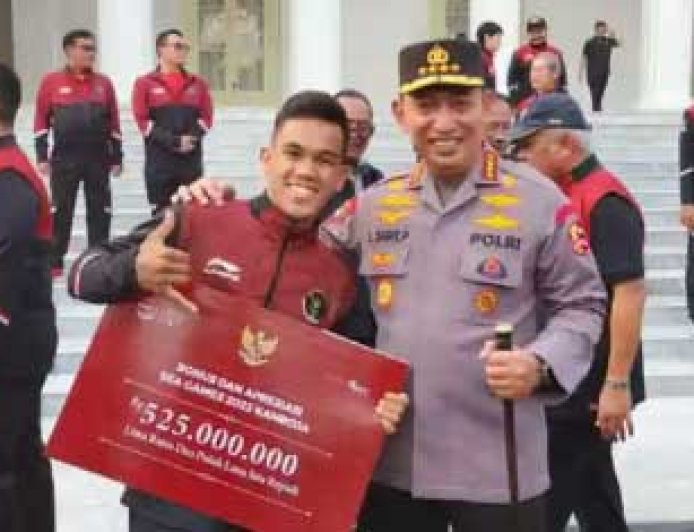 Dari Jurang Kehidupan Menuju Seragam Kehormatan Kisah Toni Kristian Hutapea Menggapai Mimpi