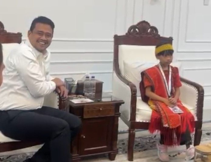Caroline Nababan Bertemu Bobby Nasution, Peraih Emas ASMC 2026 Dapat Rumah, Beasiswa hingga Tablet