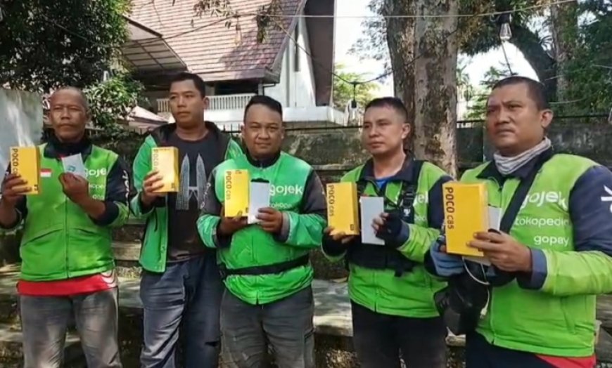 Enam Driver Ojol Dihadiahi Smartphone Oleh Gubernur Bobby Nasution