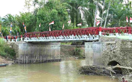 Resmikan Jembatan Bailey di Tapteng, Bobby Nasution Janji Beri Modal Usaha untuk Warga
