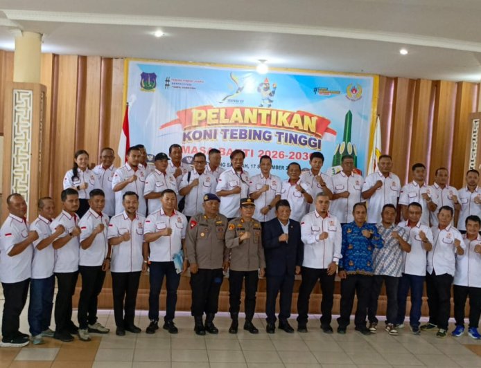 Hatunggal Siregar Lantik Pengurus KONI Tebing Tinggi