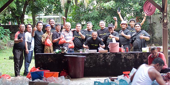 Pekerja Lonsum Kantor Medan Laksanakan Kurban Sapi Tahun Ini